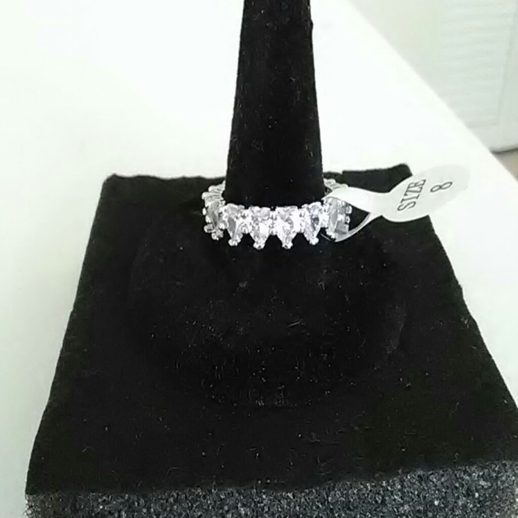 Beautiful Heart Eternity Band Ring 12$